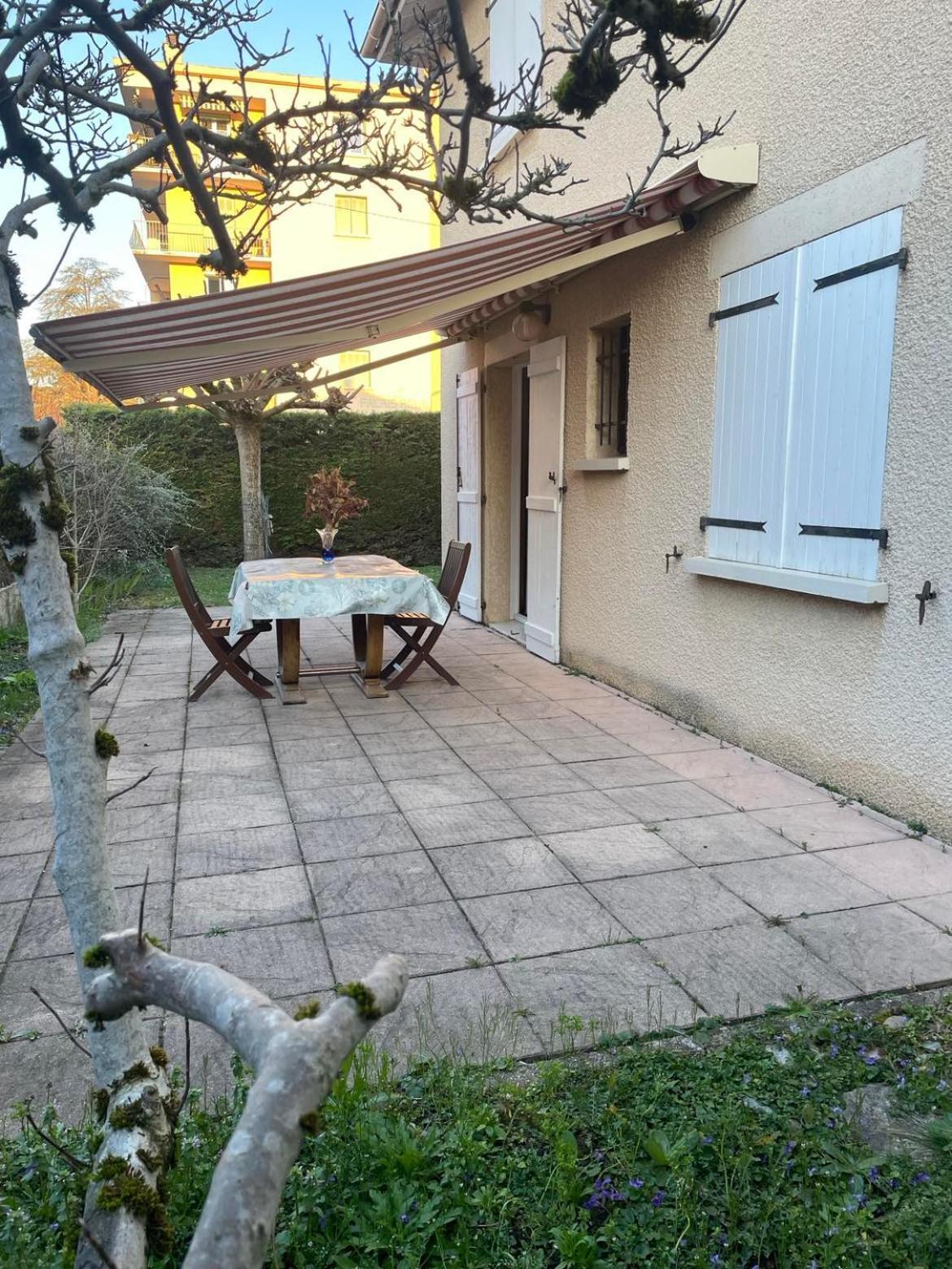 Apartamento Dynamique Et Splendide Bourgoin-Jallieu Exterior foto